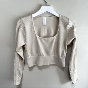 Offline by Aerie ~new~Seamless Scoop Ribbed Long Cable Sleeve Top in size Large